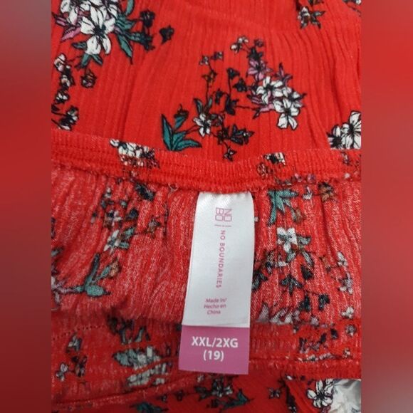 No Boundaries red floral top - Picture 2 of 4